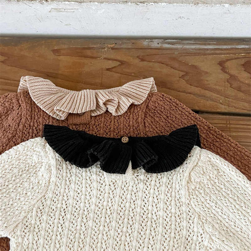 Baby Hollow Lotus Leaf Collar Knitted Shorts Two-piece Set