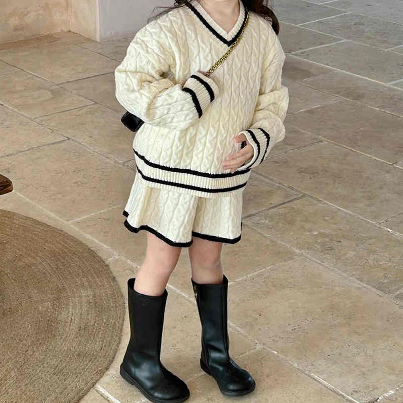 Girls V-neck Cable Sweater Two-piece Set