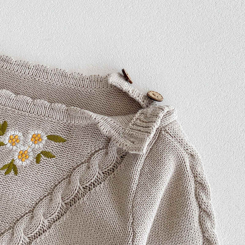 Girls' Versatile Embroidered Knitted Top